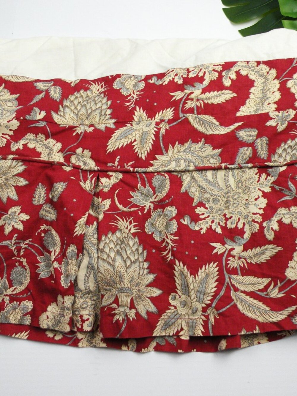 Pottery Barn Deux Places Red Floral Bed skirt Full Size